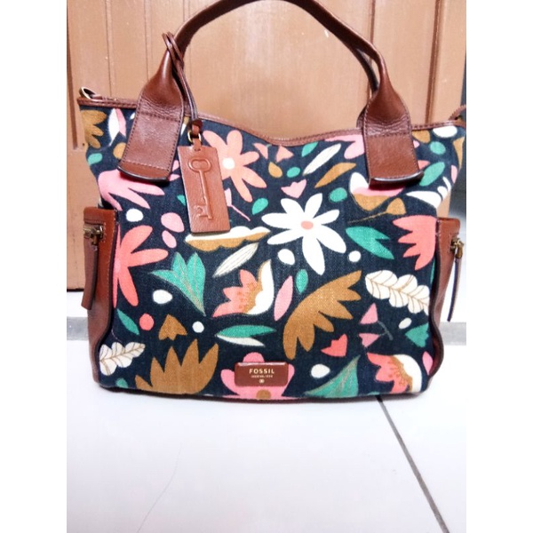 fossil emerson tas branded original black flower