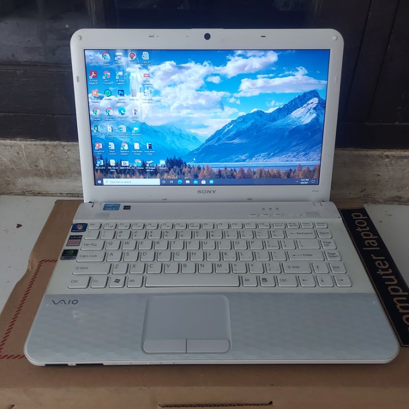 Laptop Sony Vaio PCG-61911W Core i5-2430M Vga Nvidia Geforce Ram 4Gb
