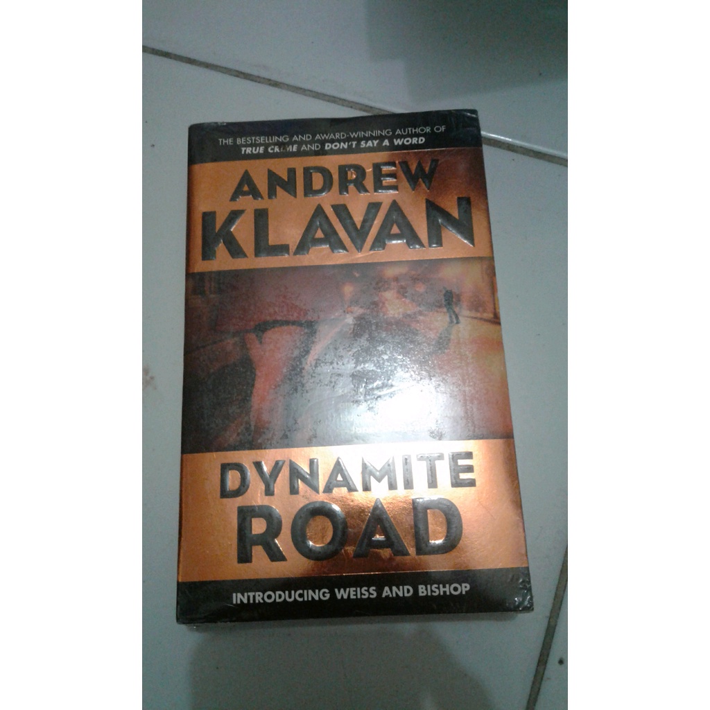 

ORIGINAL NOVEL INGGRIS DYNAMITE ROAD -Andrew Klavan