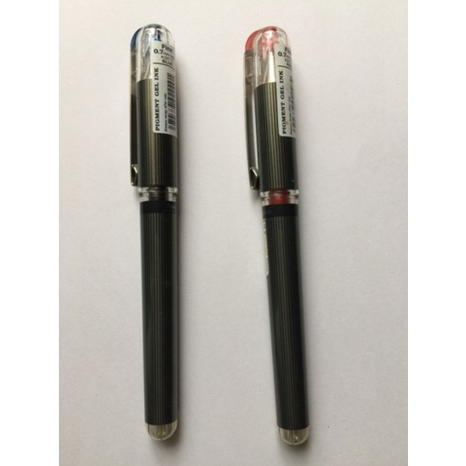 

Hybrid Gel Pen PENTEL - K 227 0,7 mm warna biru atau merah