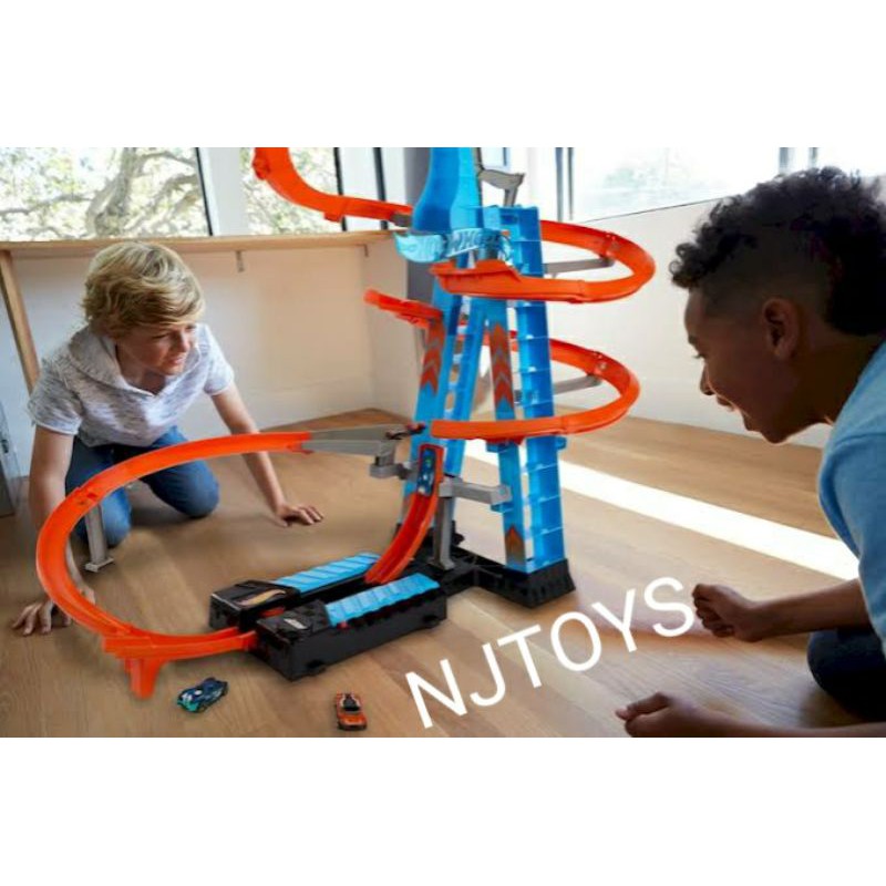 Hot Wheels Track Sky Crash Tower Trackset Mainan Trek Mobil Balap-1