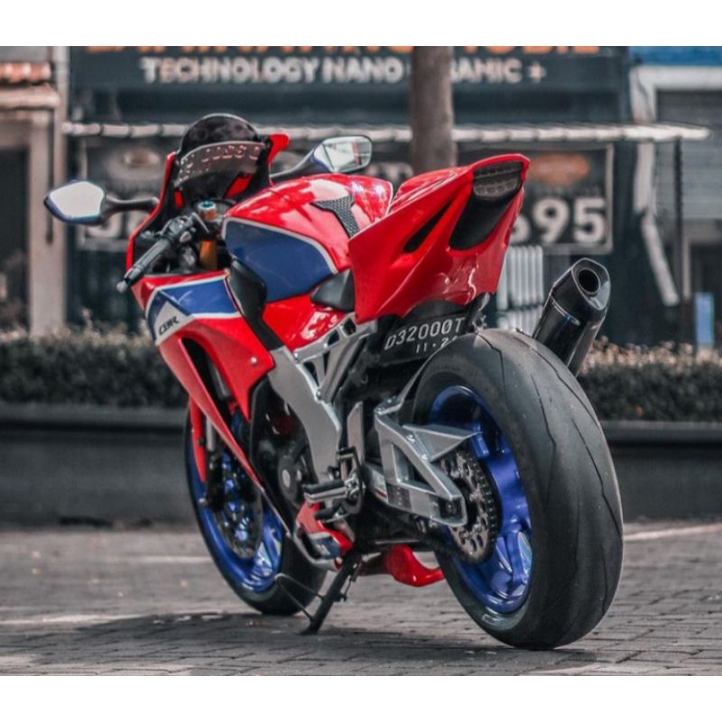 MODIFIKASI BODY BELAKANG CBR 150 K45 A/250 K33 CUSTOM MODEL CBR 1000