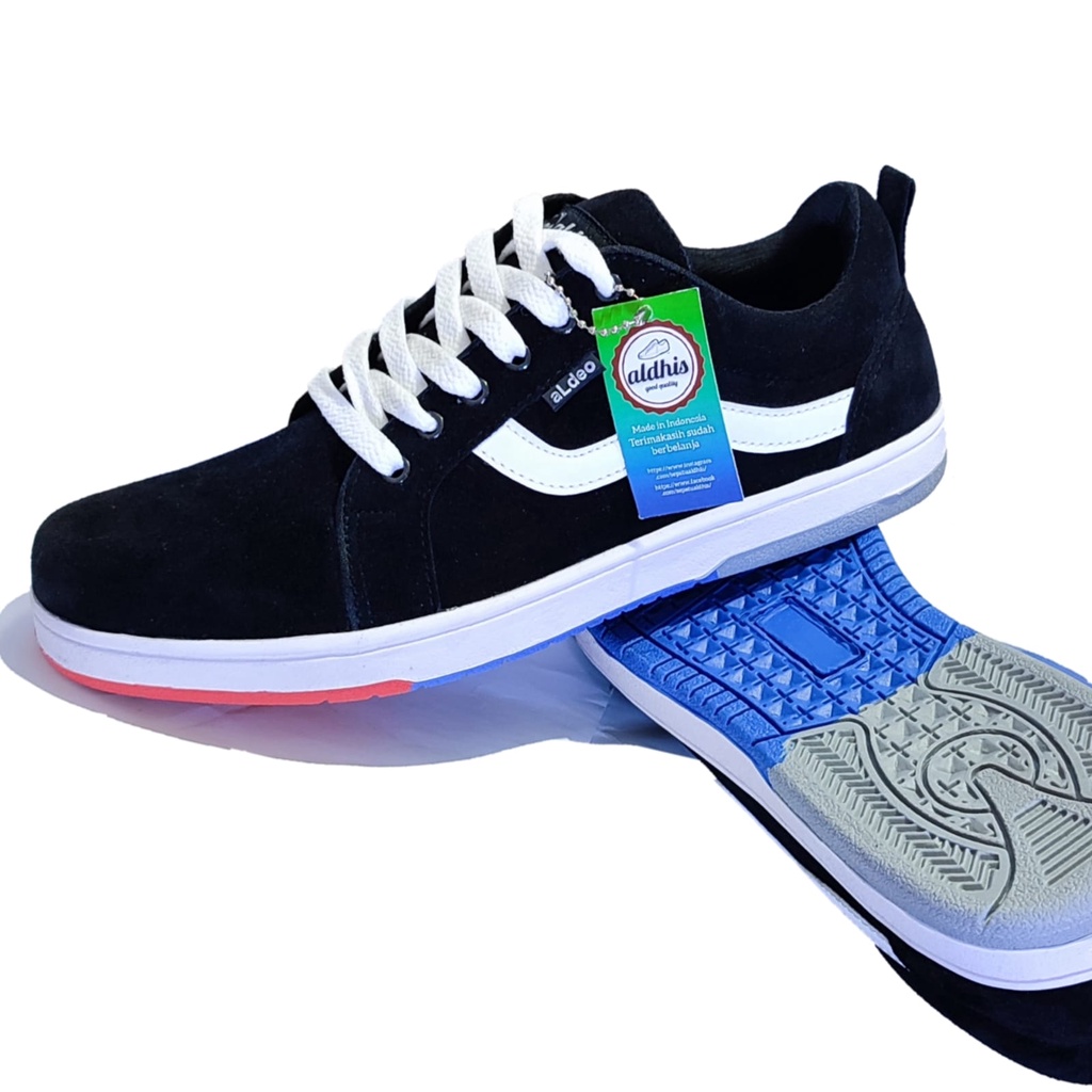 Sepatu Pria Casual Sneakers Original Kets Kasual Cowok Murah Buat Gaya AS10 Hitam Putih