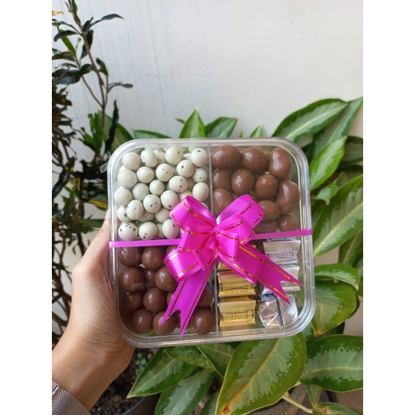 

Hampers Cokelat Coklat Delfi mix lagie Planet Sekat 4