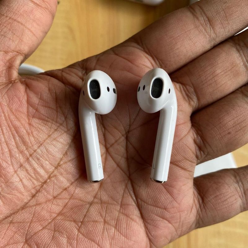 AIRPODS GEN 2 WITH CHARGING CASE ORIGINAL SECOND