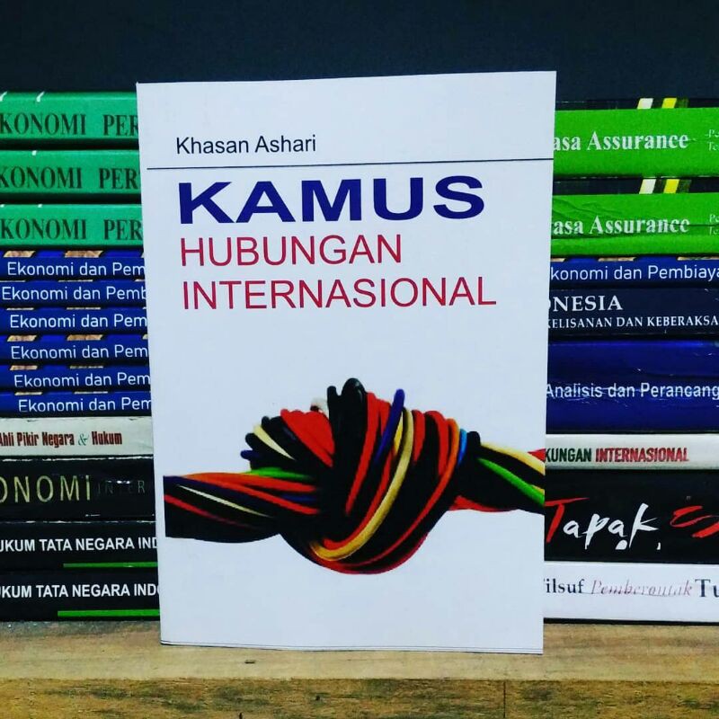 Kamus Hubungan Internasional
By Khasan Ashari