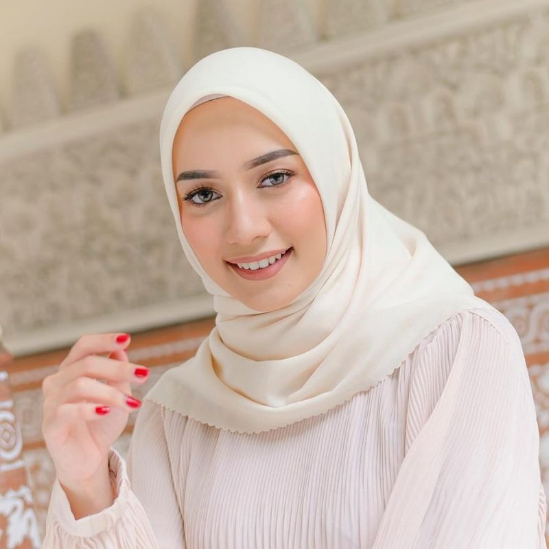 Hijab Segi Empat Laser Cut Bella Squere premium/Kerudung Segi Empat polos lasercut-2