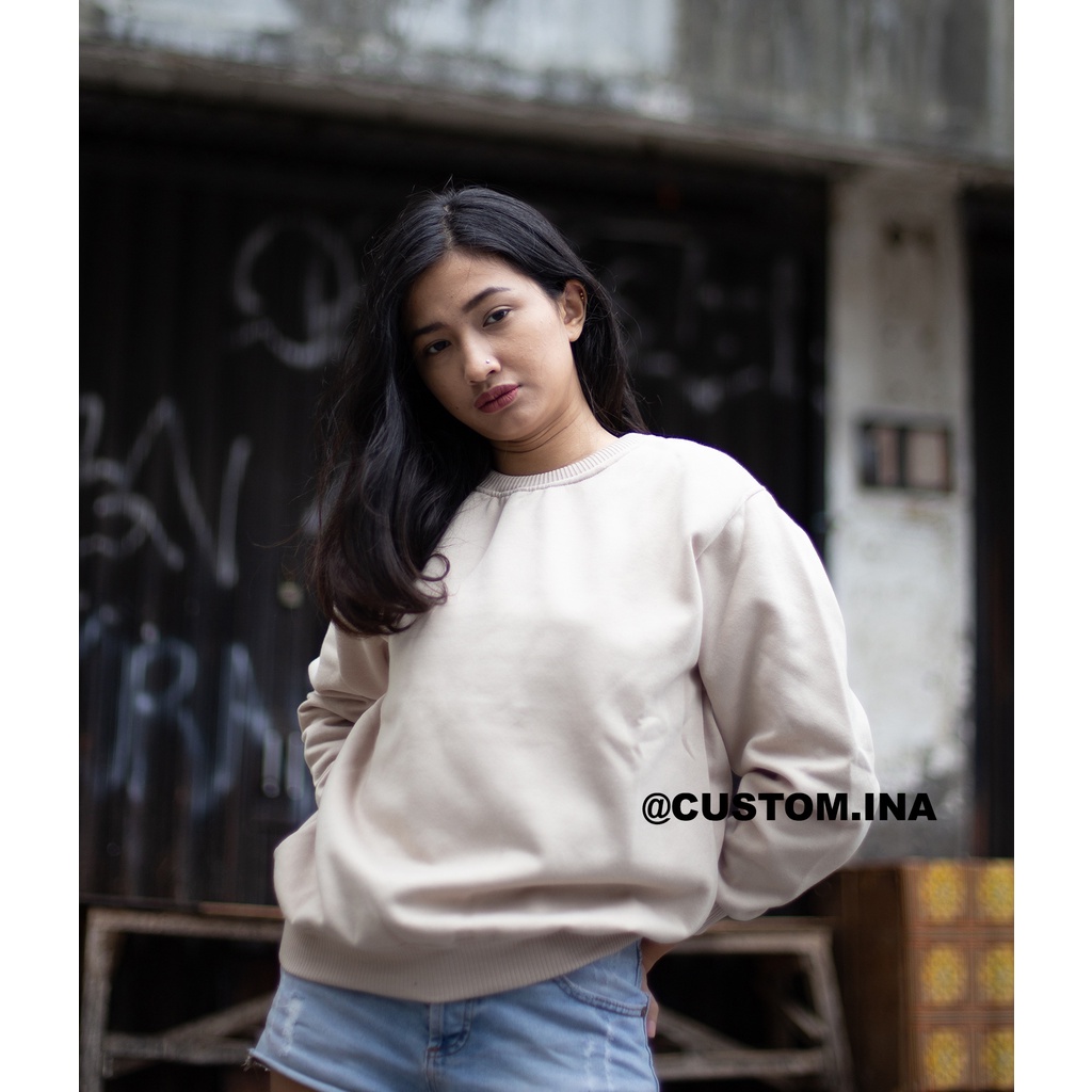 Basic Sweater Polos Oblong Crewneck Sweatshirt Pria Wanita Size M - XXXL-CREAM