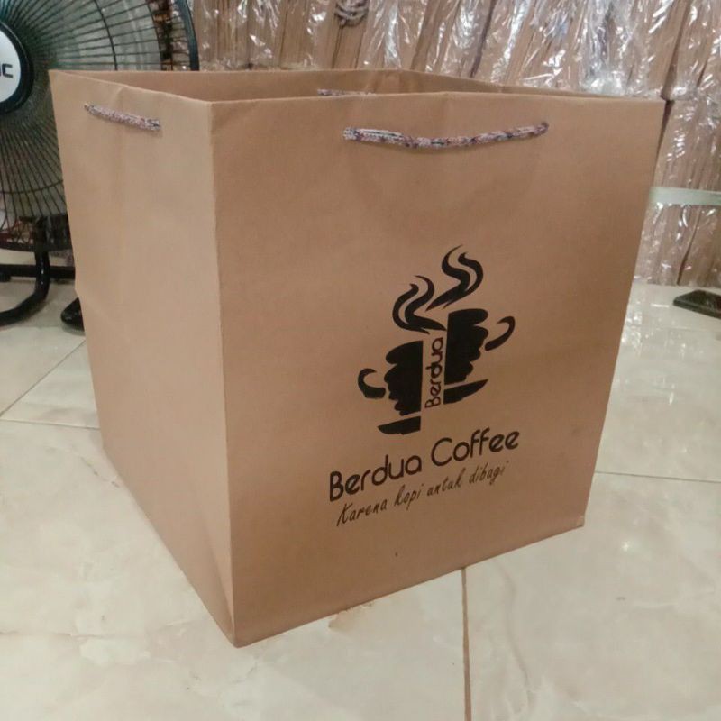 

paper bag / tas kertas sablon suka suka ukuran 27x27