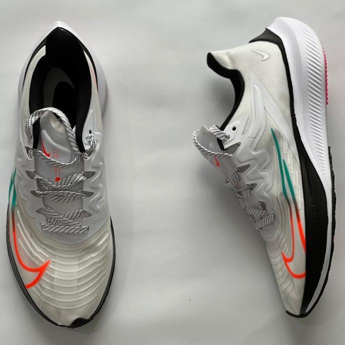 nike zoom gravity original