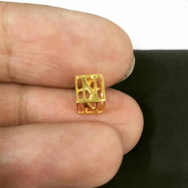 Liontin emas asli kadar 875 huruf n square