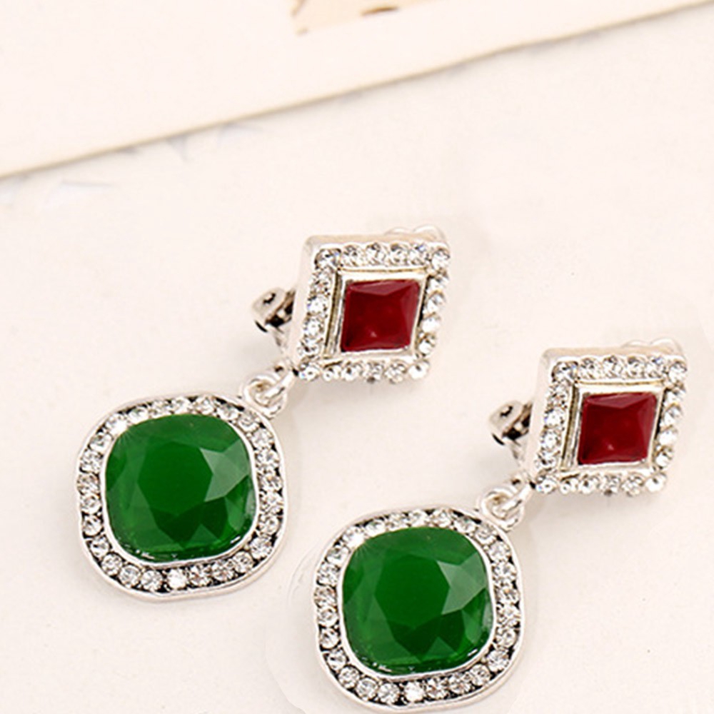 Anting Klip Bentuk Persegi Geometris Bahan Resin Warna Merah Hijau Gaya Vintage Bohemian