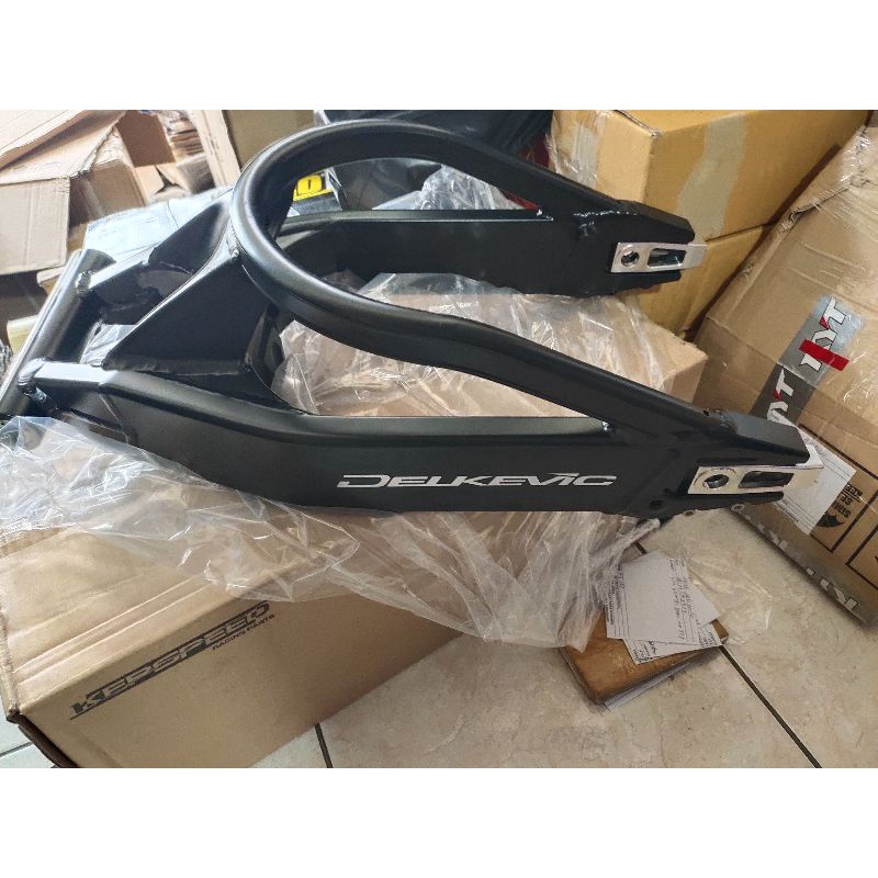 Swing arm delkevic ninja 250 fi z250 ninja 250 karbu cnc