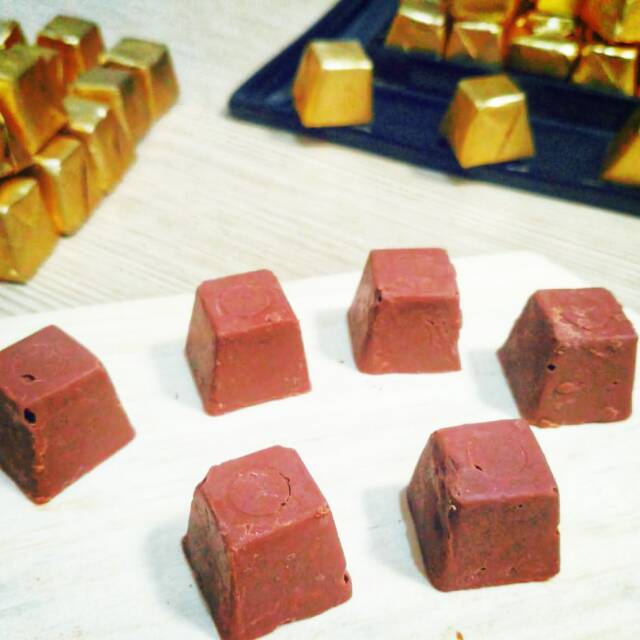 

Coklat Piramid / coklat kiloan murah