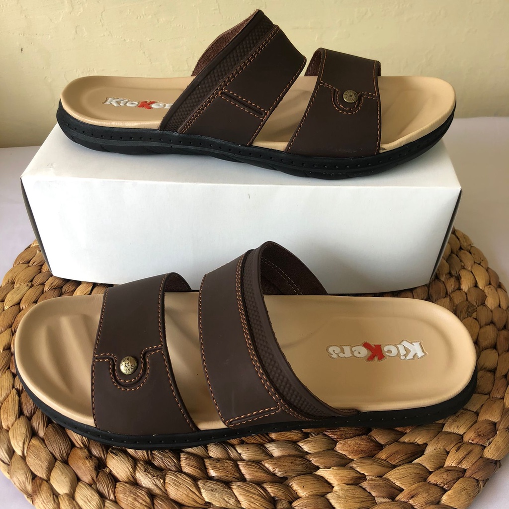 sandal slop cowok terlaris sintetis sandal karet cowok terpopuler termurah NEW ARRIVAL Sandal Selop Pria Terbaru Original Slip on Cowok Slide Sandal Kulit Pria Terlaris Sesuai Foto Sandal Selop di Jamin Berkualitas. Sandal Pria Fashion Sendal Pria murah o