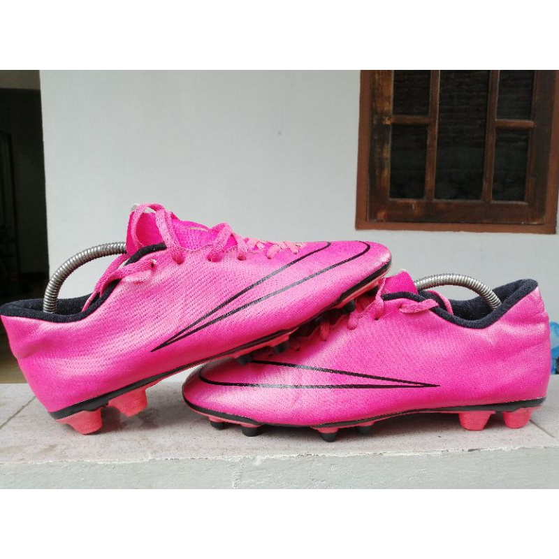 Sepatu bola bekas second Original