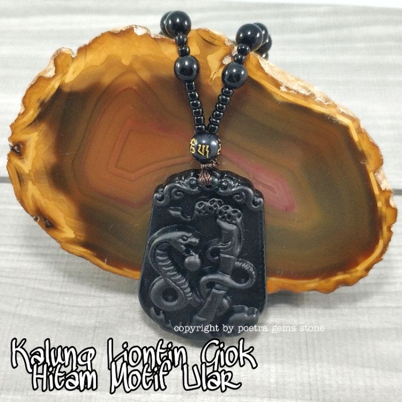 KALUNG LIONTIN BATU GIOK HITAM MOTIF ULAR