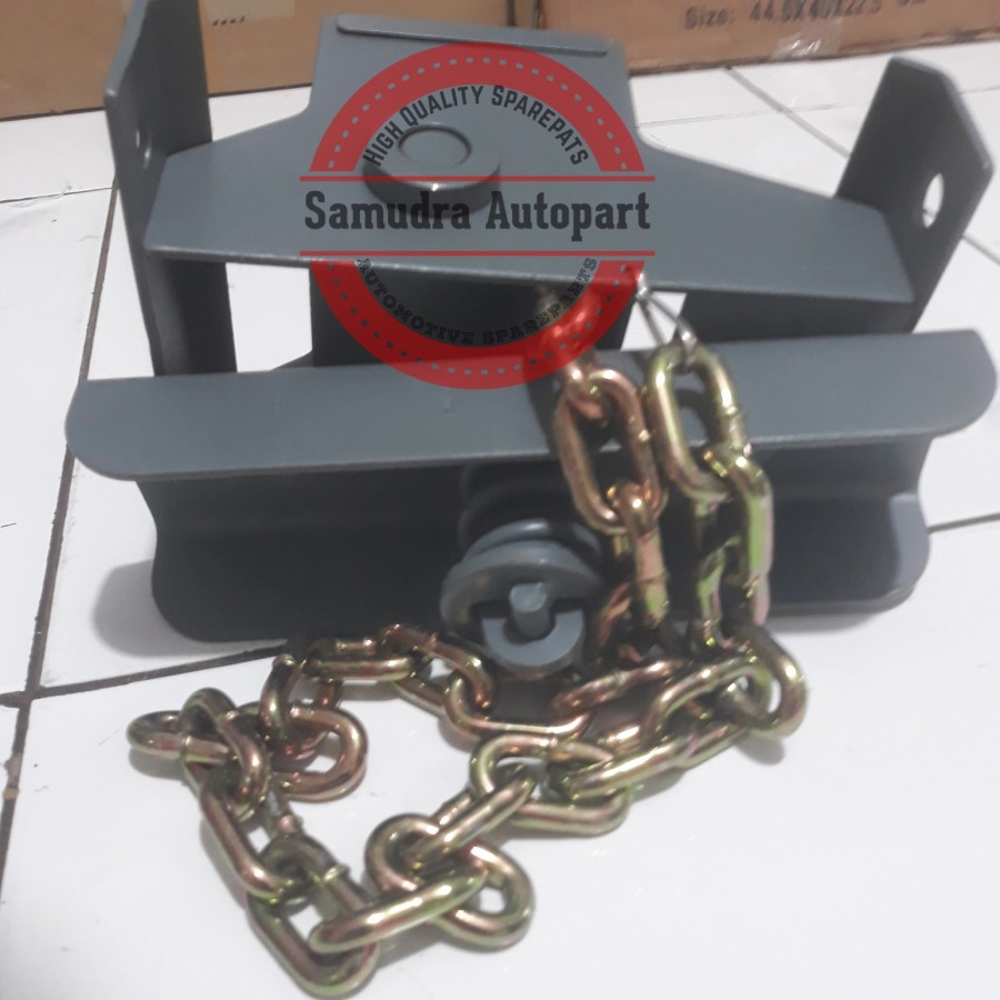 gantungan ban serep fuso hino tire carrier fuso hino
