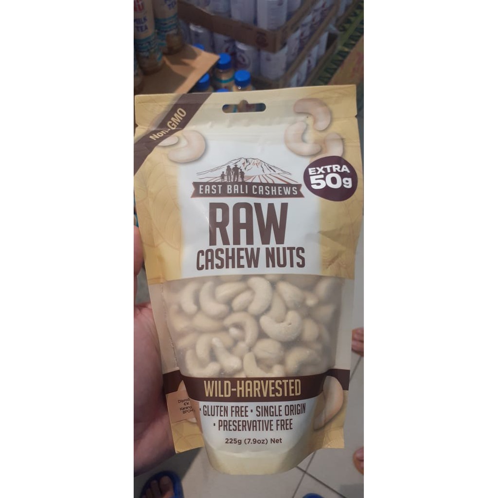 EAST BALI CASHEWS RAW CASHEW NUTS 275GR