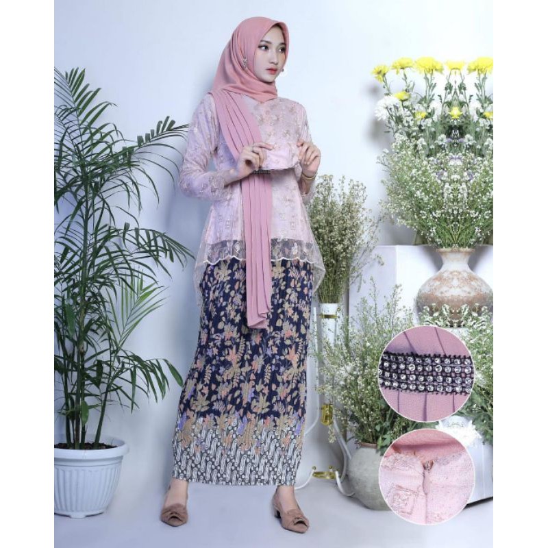 OUTFIT TERBARU • SETELEN KEBAYA TILLE BUSUI SELENDANG / KEBAYA JUMBO / KOMDANGAN PERNIKAHAN / AKAD-ROSE gold