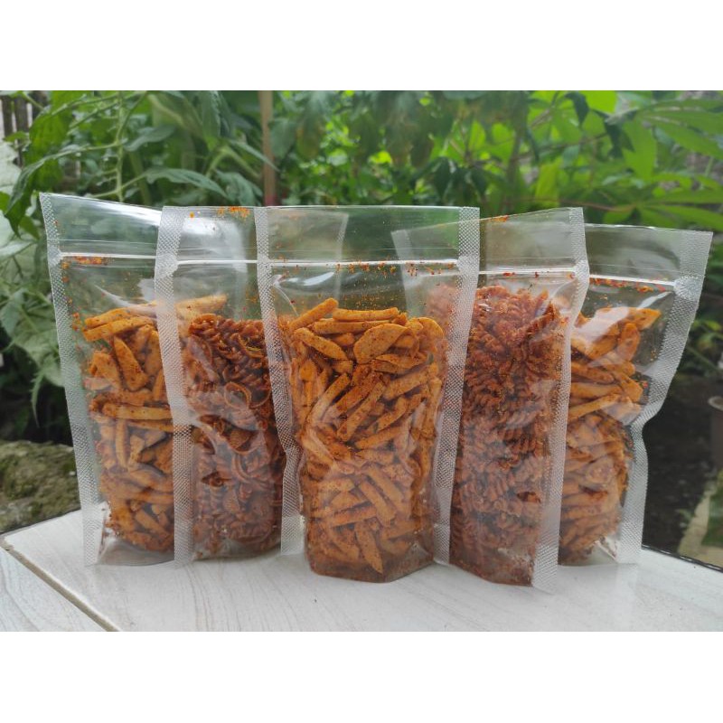 

makaroni, basreng pedas