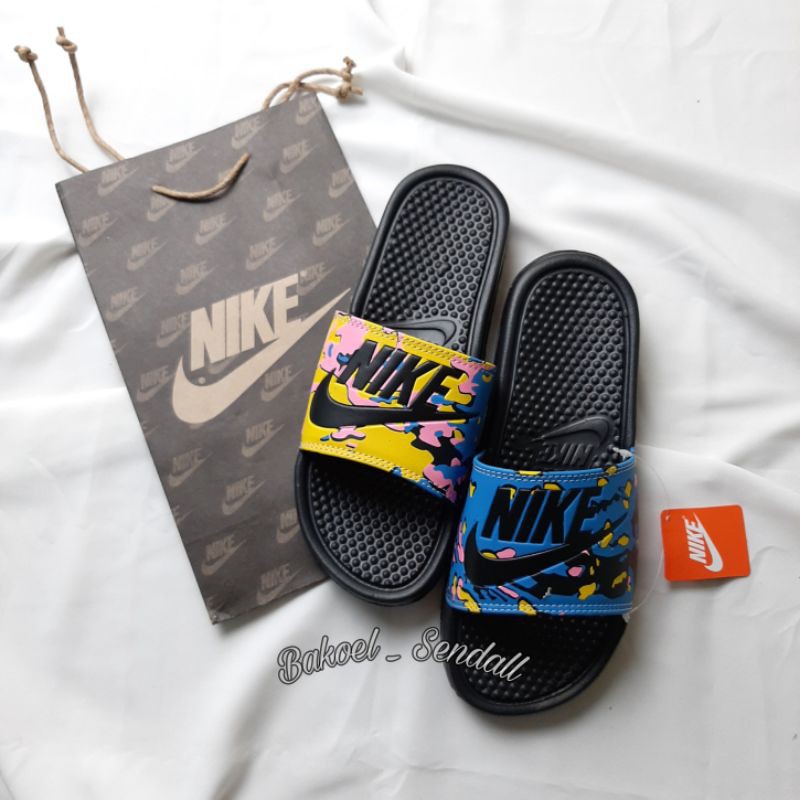 harga sandal nike benassi