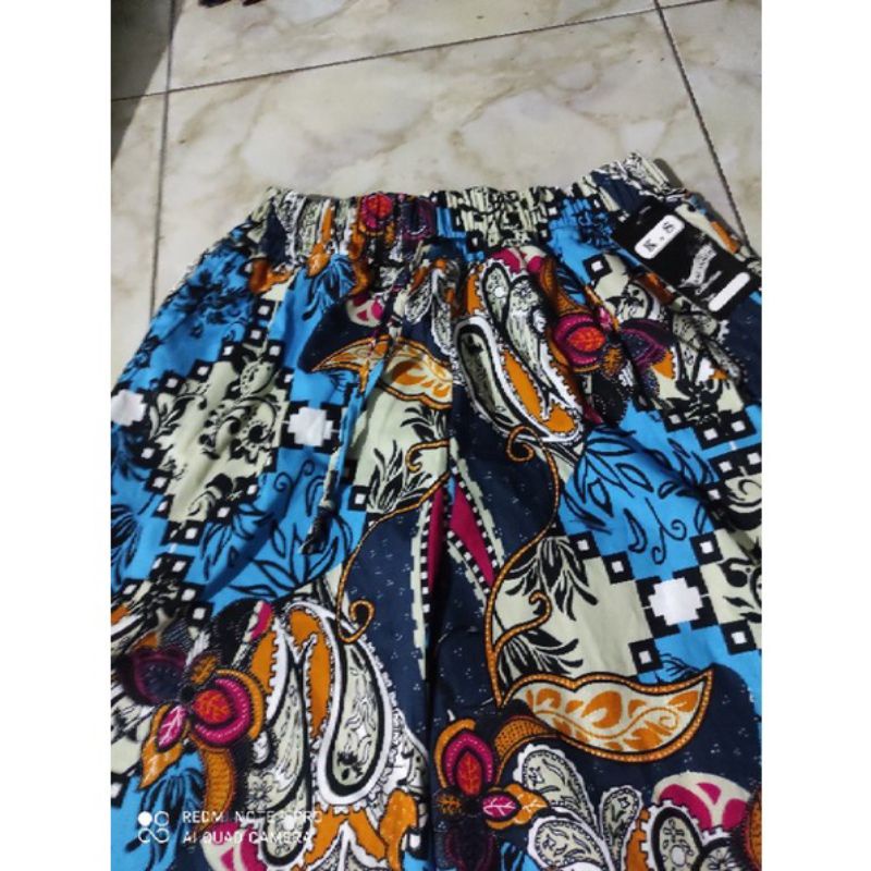 KULOT PENDEK BATIK BAHAN KATUN STREACH / KULOT MOTIF BATIK DAN BUNGA / KULOT KATUN