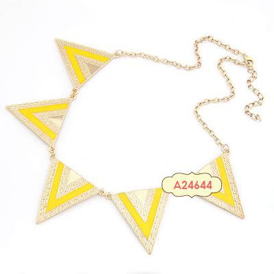 LRC Kalung Wanita Fashion Triangle Shape Alloy Korean Necklaces