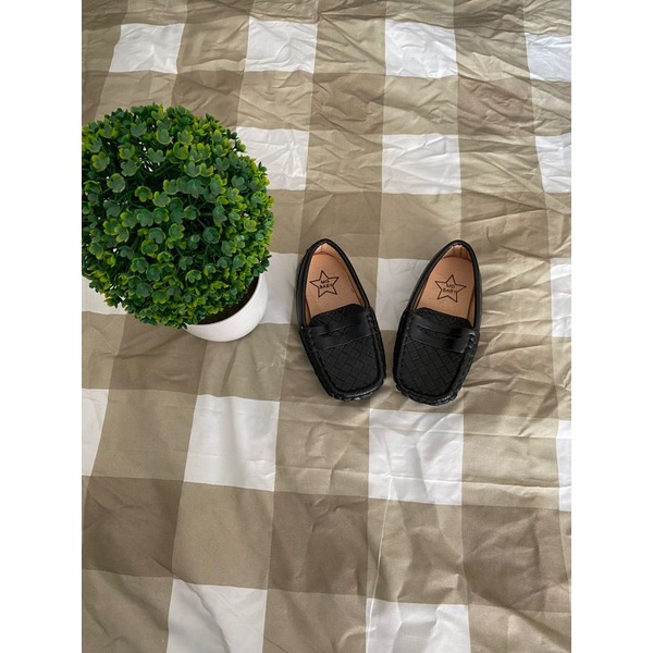 Sepatu anak dan balita lucu murah