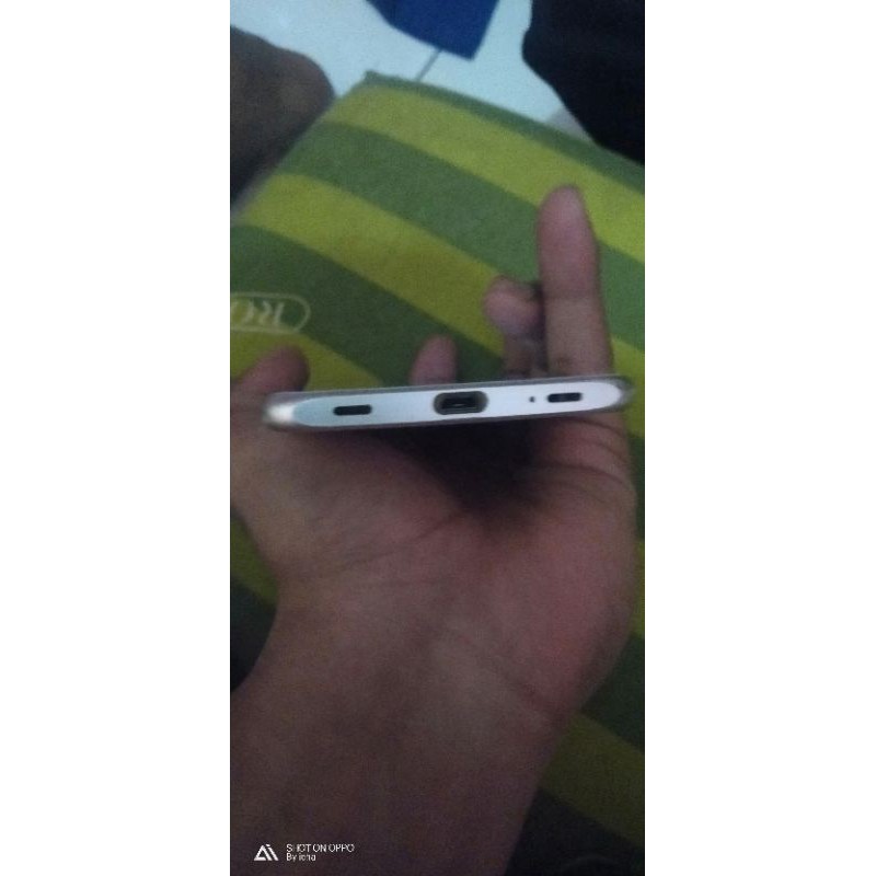 sharp Aquos SH04H (DOCOMO) snapdragon 820