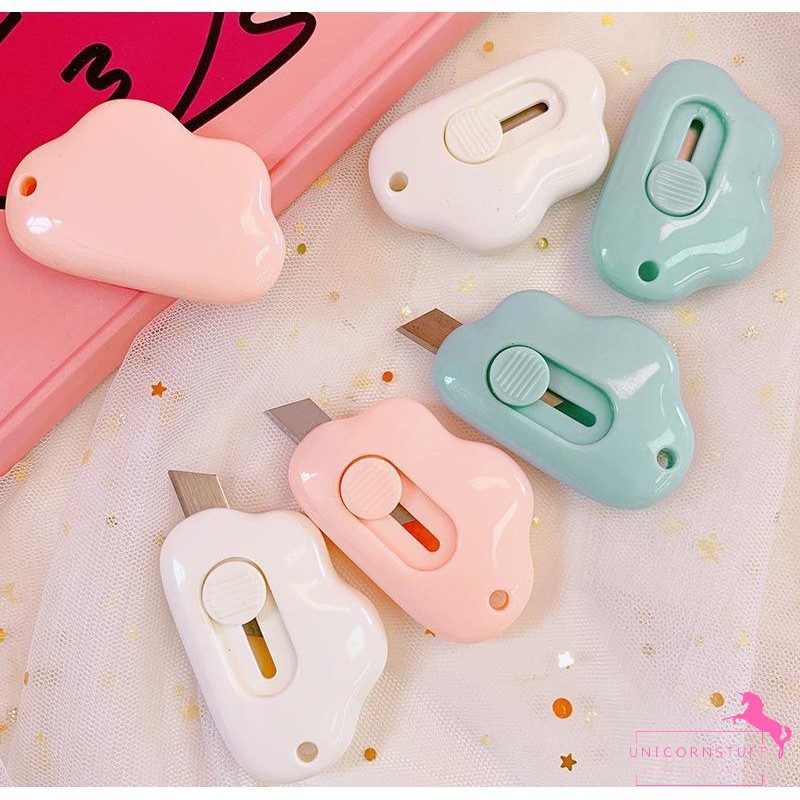 Cutter Size Mini Kecil Aesthetic TikTok Untuk membuka Paket Awan