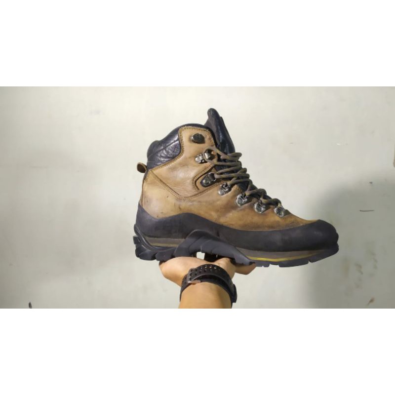 Sepatu Gunung the North face (orderang kang adi)