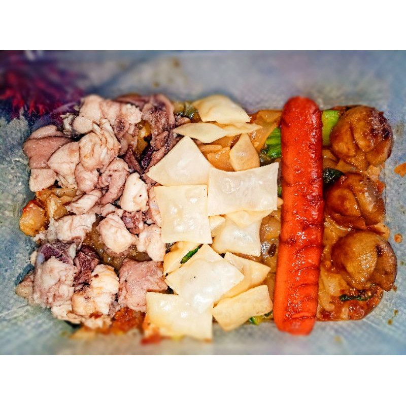 

KWETIAW GORENG PEDAS kuliner BANDUNG PREMIUM