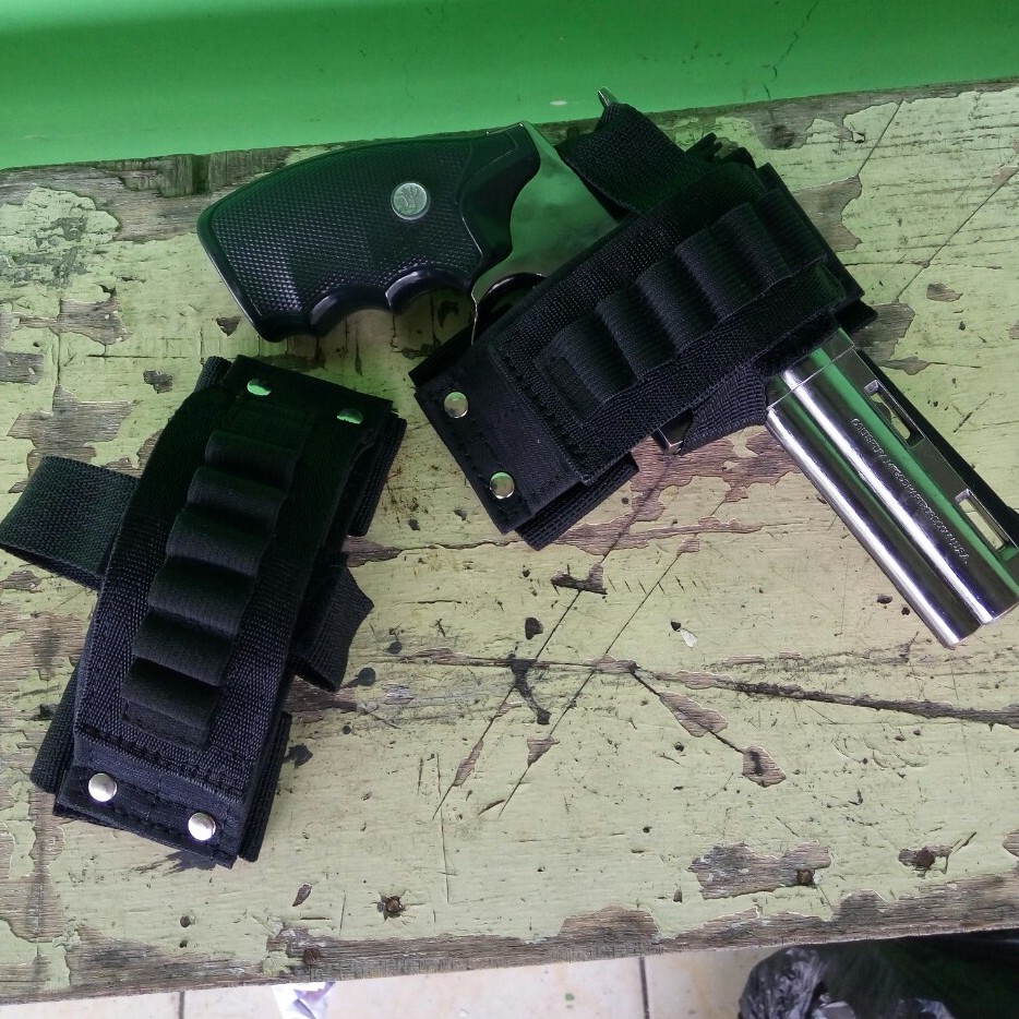 Holster Universal Sarung Pistol