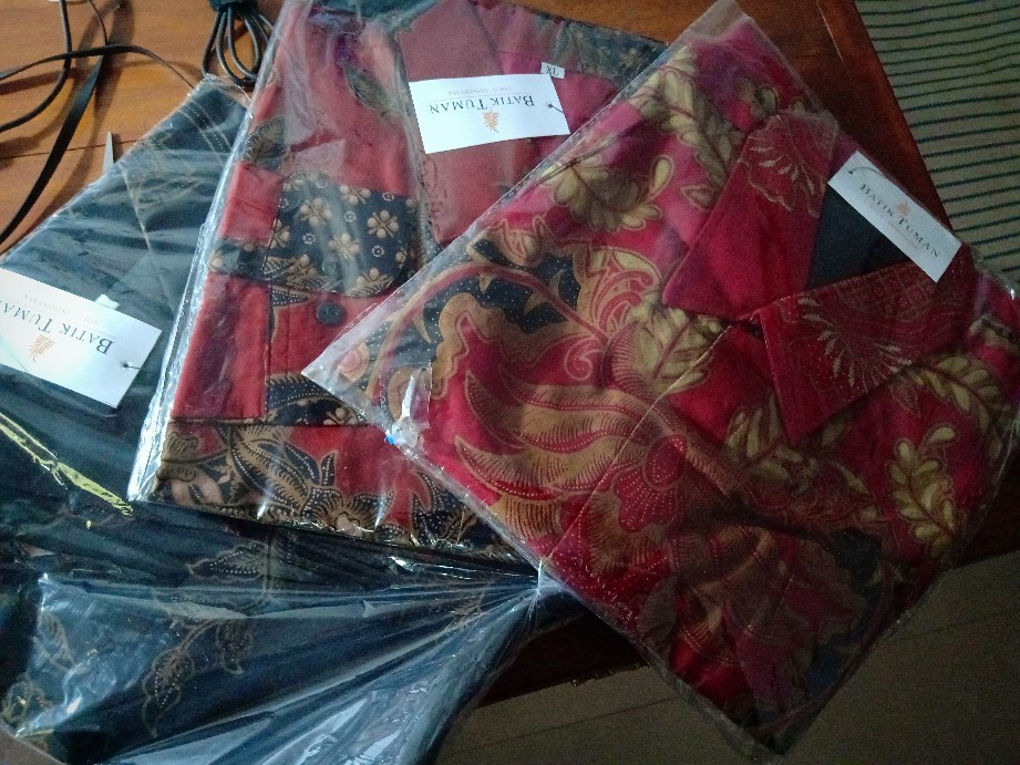 Gandabayu Kemeja Batik Pria Lapis Furing Katun Primisima Batik Solo Kemeja Pria Lengan Pendek