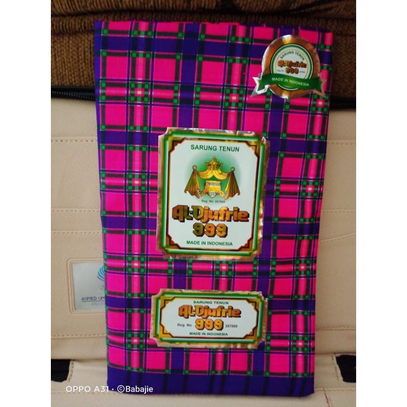 Sarung AL-DJUFRIE