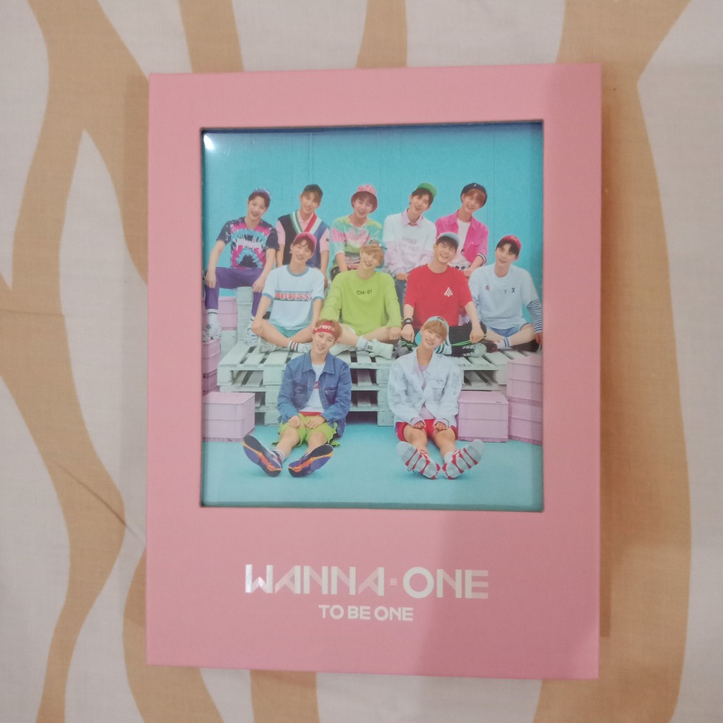 WANNA ONE 1st mini album "1x1=1 (TO BE ONE)" Pink Ver.