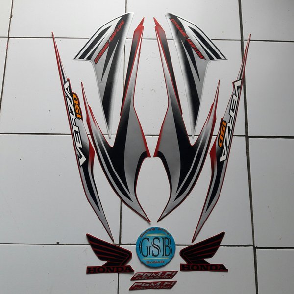 Sticker striping stripping motor Verza 150 2013 Merah-silver