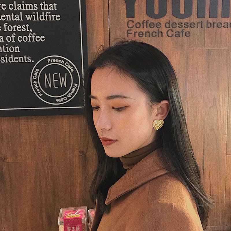 Baru elegan matte cinta hati anting-anting anting-anting sederhana dan keren gaya anting-anting Jepa