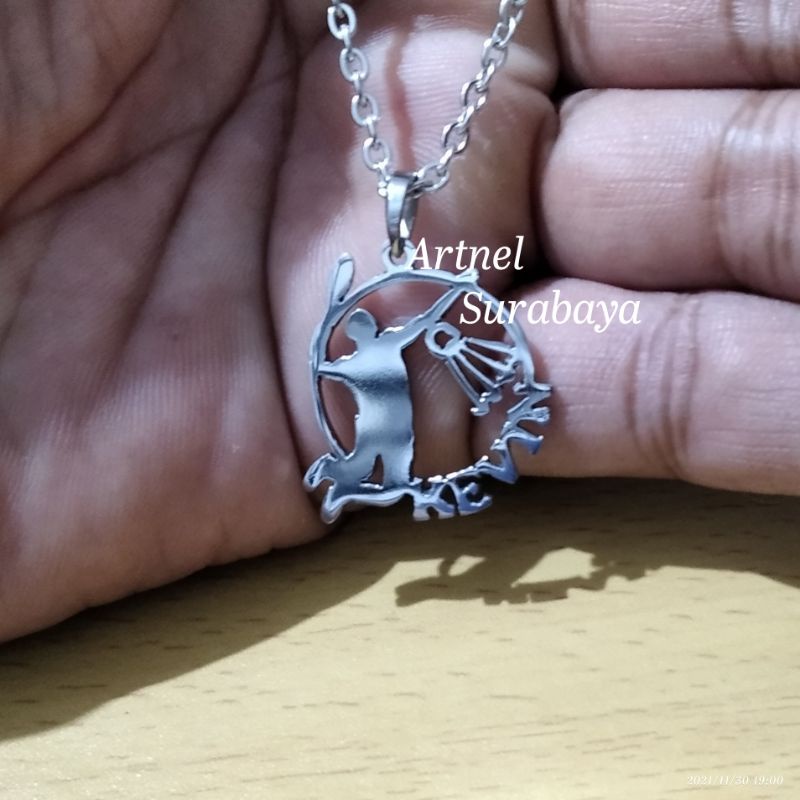 Kalung Bulutangkis Badminton Stainless Monel Nama Kevin