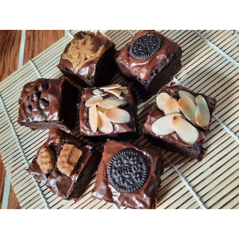 

FUDGY BROWNIES SWEETDARLINGS