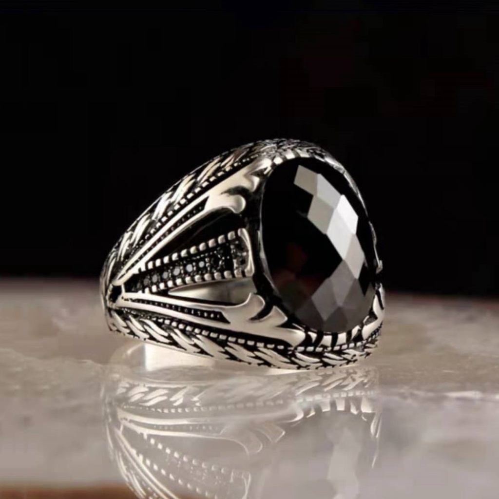 Cincin Bahan Titanium Steel Warna Silver Hias Kristal Agate Hitam Gaya Vintagepunk Untuk Pria