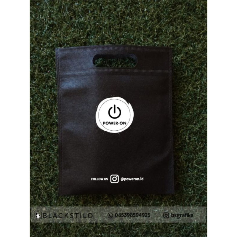 

goodie bag plus sablon 20*26 (2 SISI)
