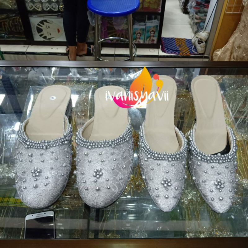 Sepasang Selop Pengantin MUTIARA, Warna Silver