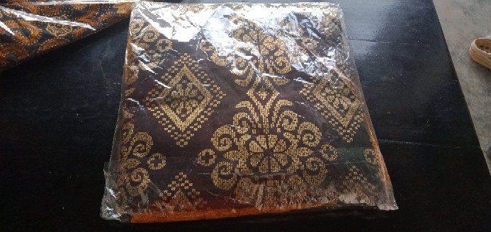 Syafin Batik - Batik Couple Sabrina Brokat Sofia Peplum Belt Tempel Kebaya Brokat Cornelly Kristal