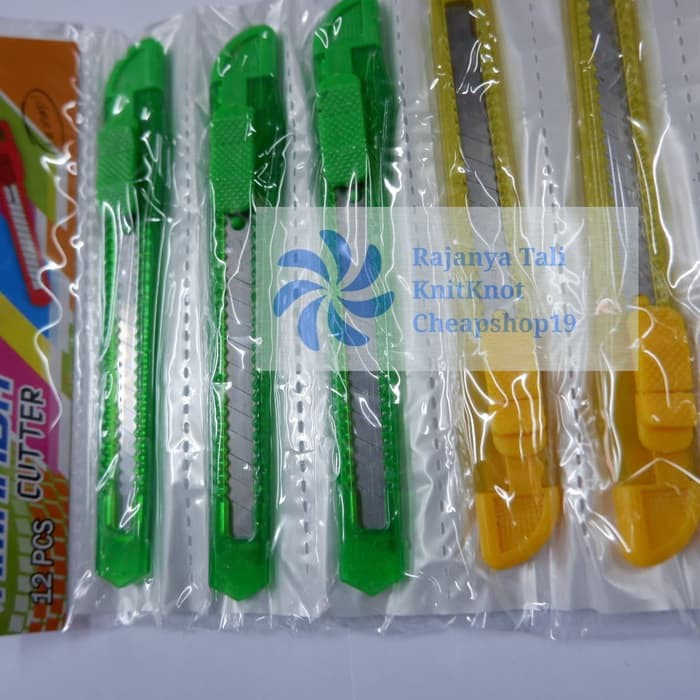 

Pisau Cutter Kecil Renceng isi 12pcs Amanda RJT