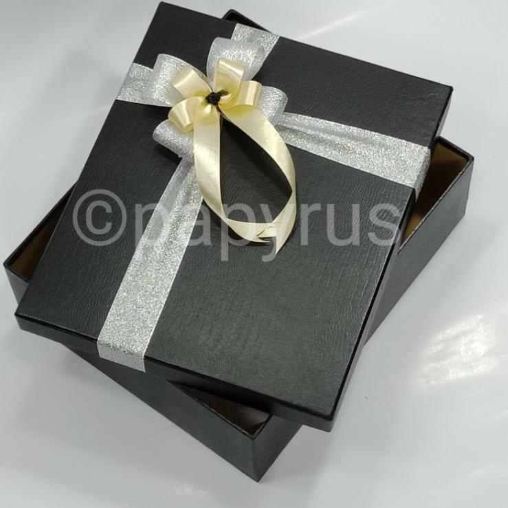 

♢ PAPYRUS 25x30 tinggi 10cm Kotak Kado Gift Box Hadiah ✷