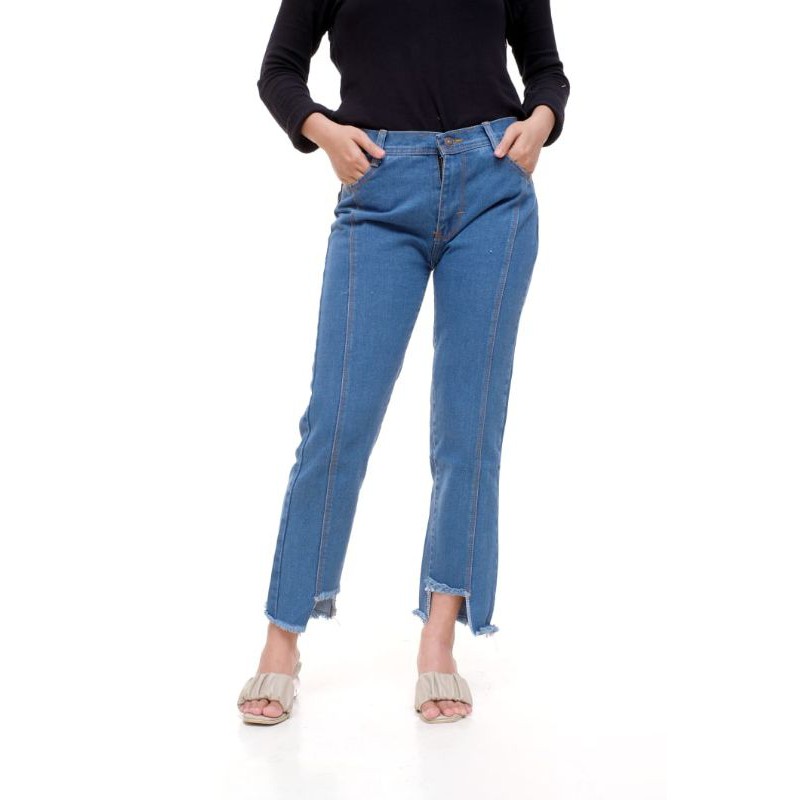 CELANA BOYFRIEND WANITA-CELANA JEANS-OUTFIT CELANA WANITA /BOYFRIEND JEANS SOBEK /BF COAK KEKINIAN