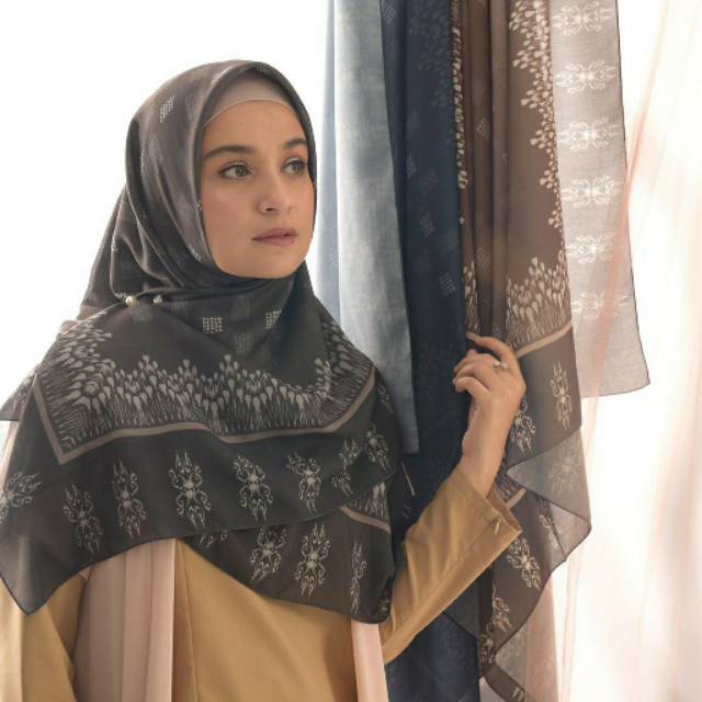 Sale Shireen Sungkar By Social Scarf (Motif Lama)