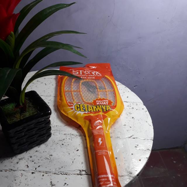 Raket nyamuk STARK